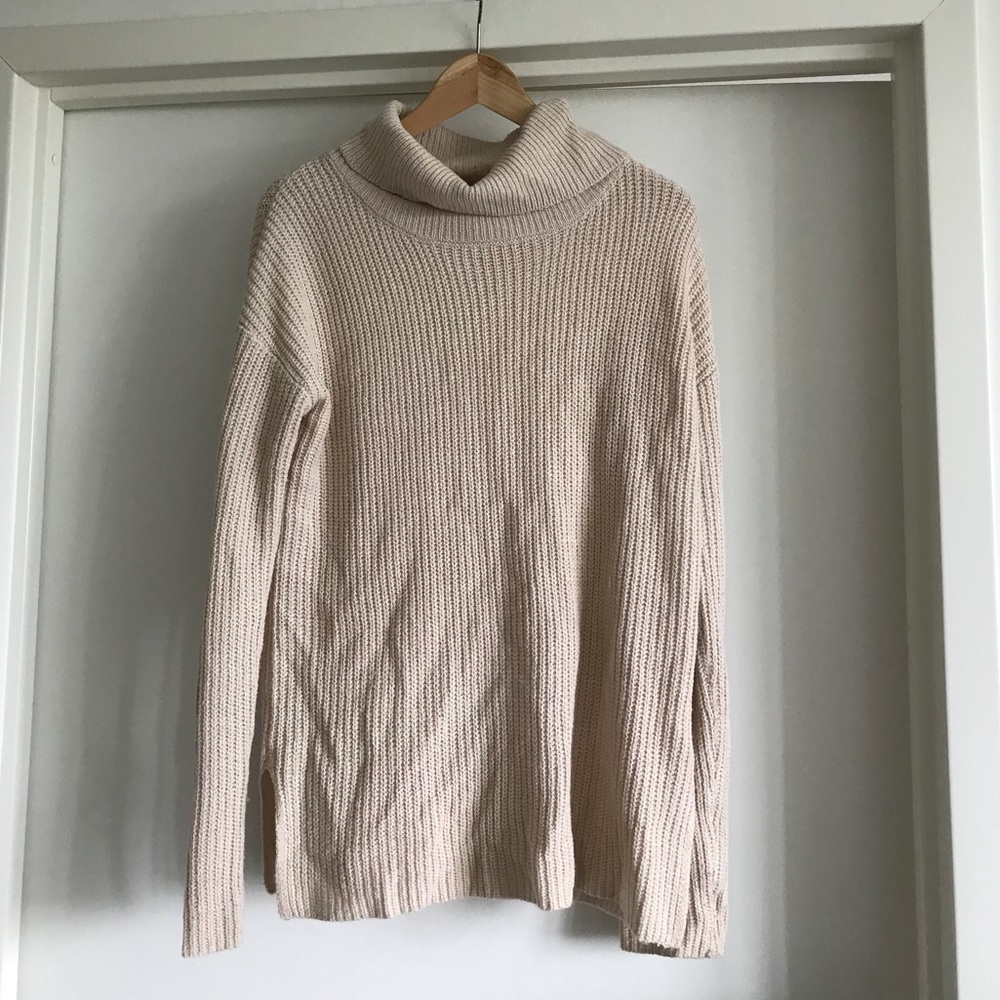 Cream turtle neck